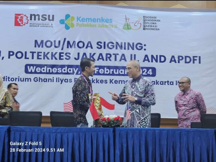 Memorandum of Understanding (MOU) Antara Akademi Farmasi Mitra Sehat Mandiri Sidoarjo dan MSU Malaysia tentang Diskusi Pegawai