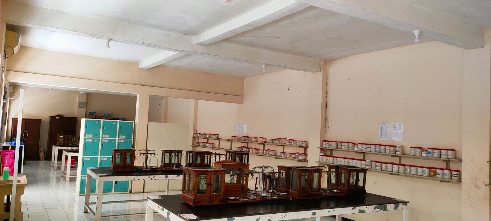 Laboratorium Farmasetika